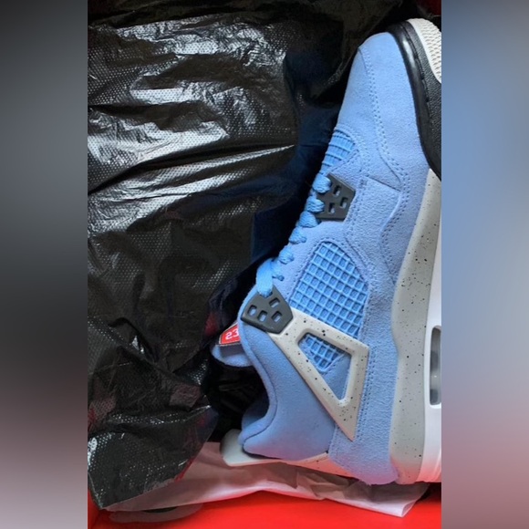 UNC 4s size 4.5y worn once - Picture 1 of 3